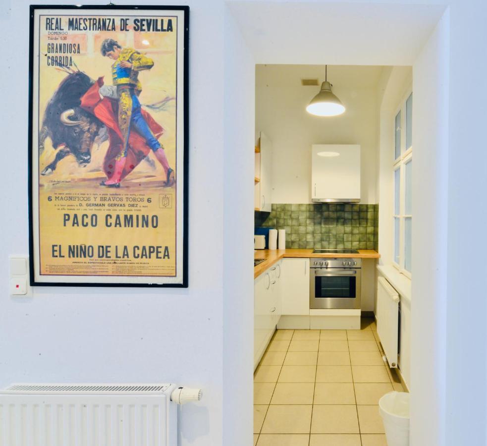 Vintage-Apartment Close To Karlsplatz Il เวียนนา ภายนอก รูปภาพ