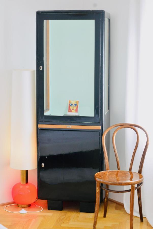 Vintage-Apartment Close To Karlsplatz Il เวียนนา ภายนอก รูปภาพ