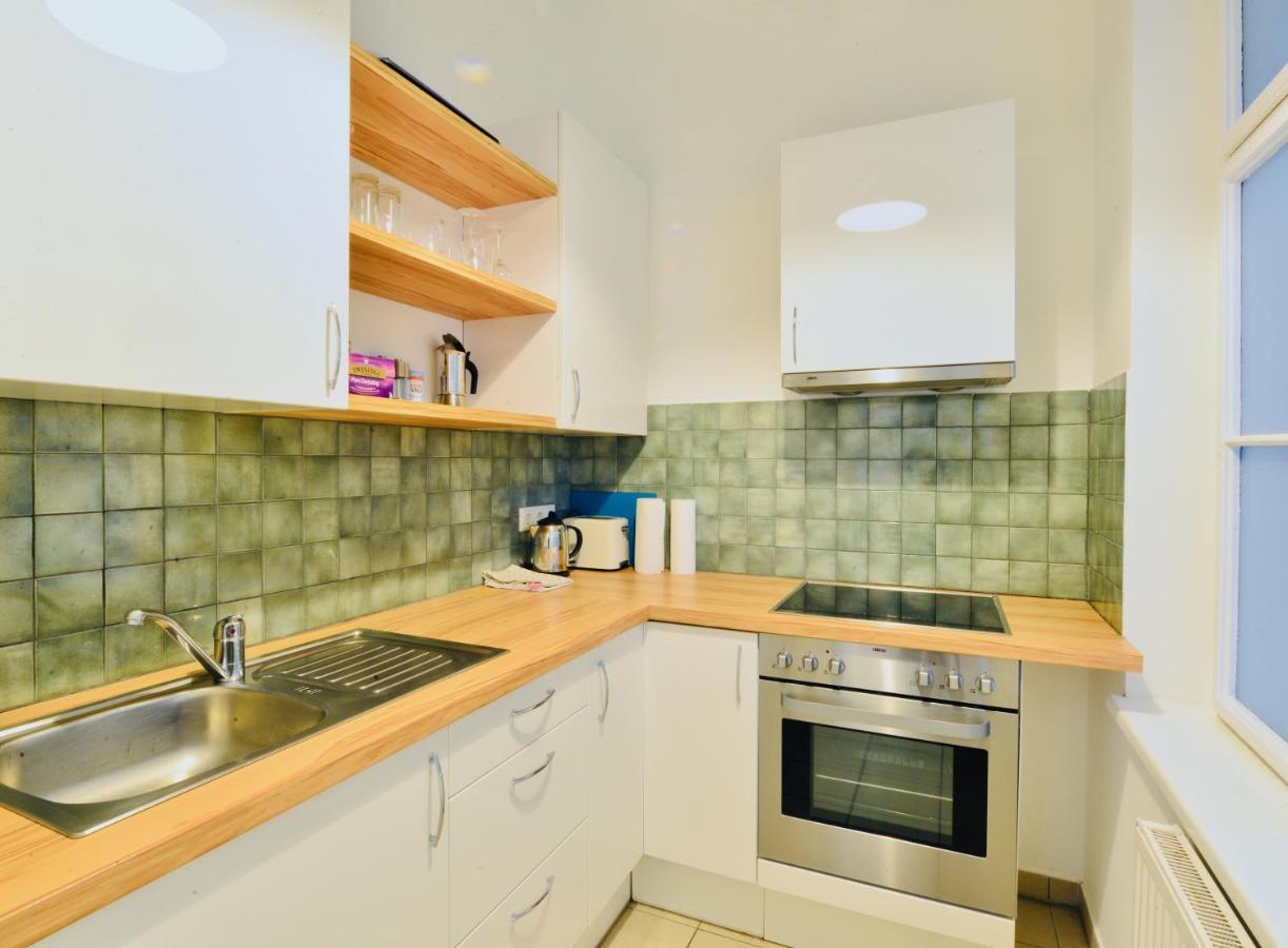 Vintage-Apartment Close To Karlsplatz Il เวียนนา ภายนอก รูปภาพ